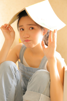 年轻的女教师免费观看